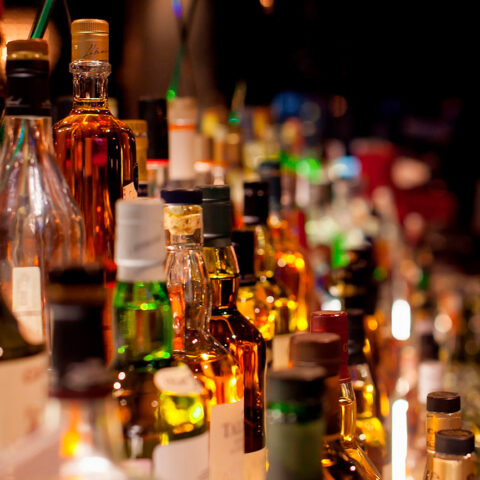 LICORES FUERTES Distribuciones Todobar