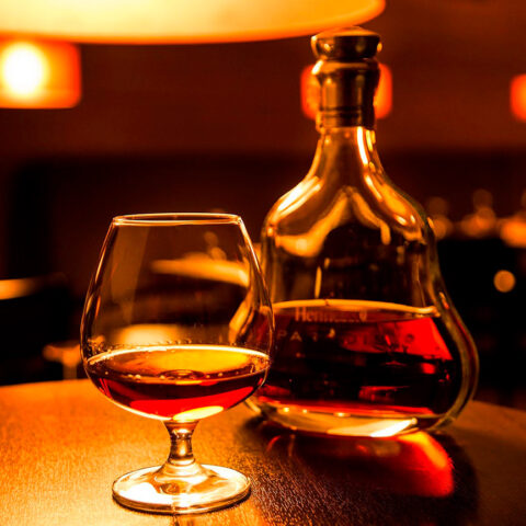 LICORES Distribuciones Todobar